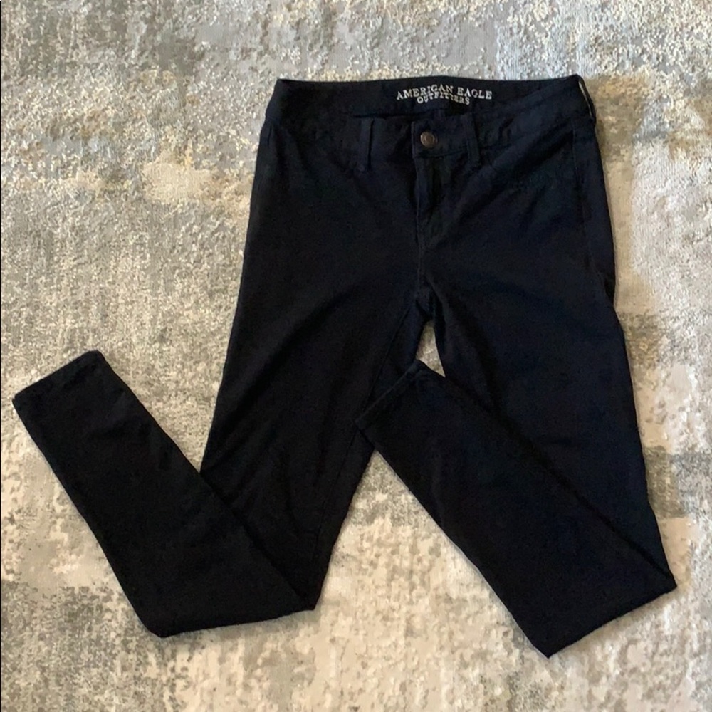 American Eagle black skinny leg jeggings